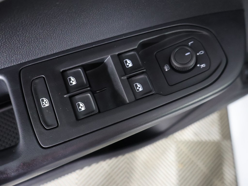 2022 Volkswagen Taos SE photo 26