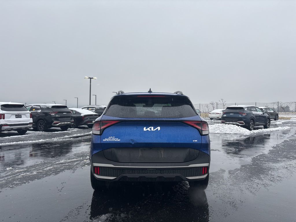 2023 Kia Sportage X-Line photo 2