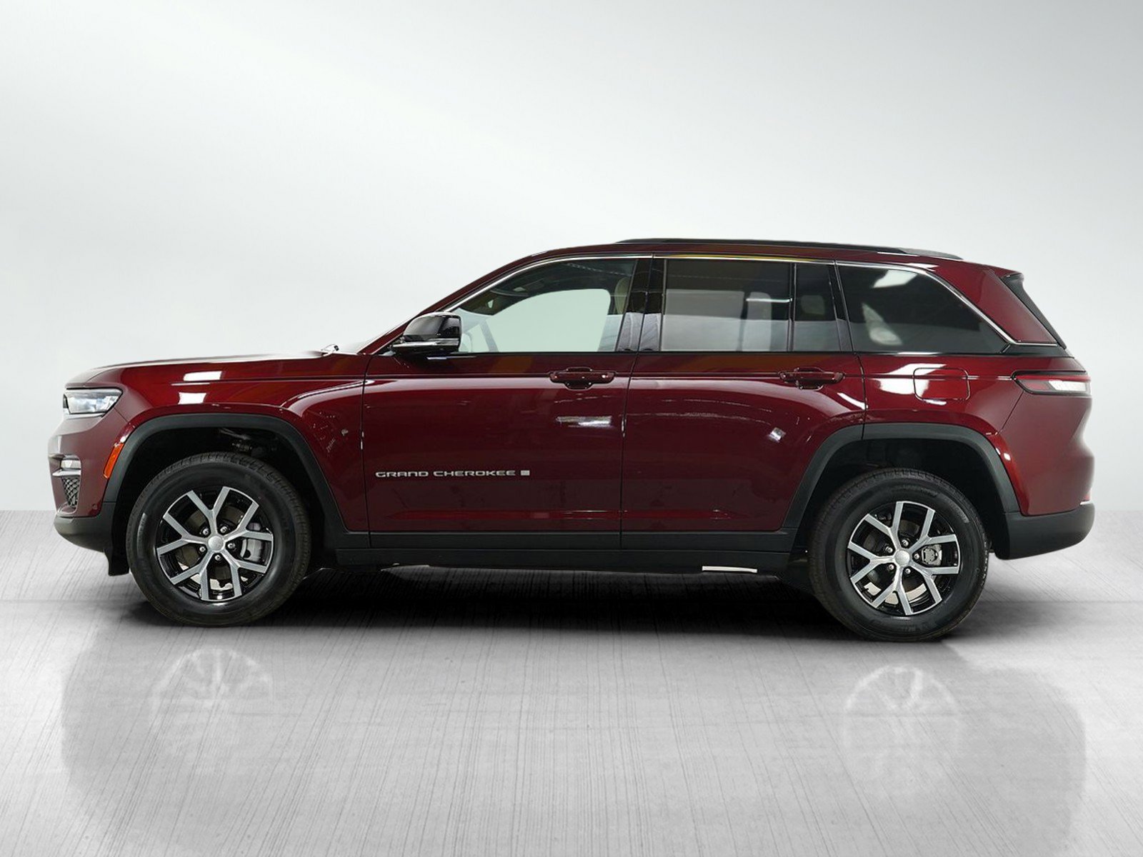 Used 2025 Jeep Grand Cherokee Limited with VIN 1C4RJHBG7SC265349 for sale in Hopkins, Minnesota