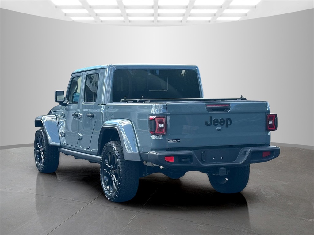 2024 Jeep Gladiator photo 5