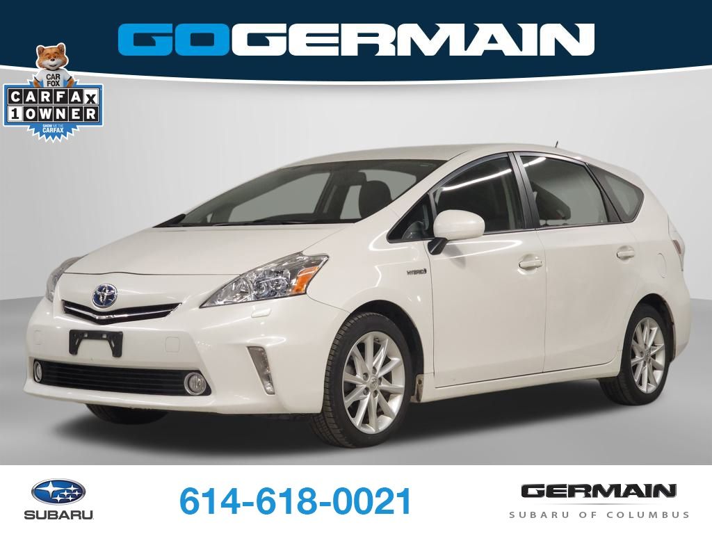 2012 Toyota Prius v Five's photo