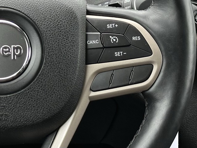 2017 Jeep Cherokee Latitude photo 9