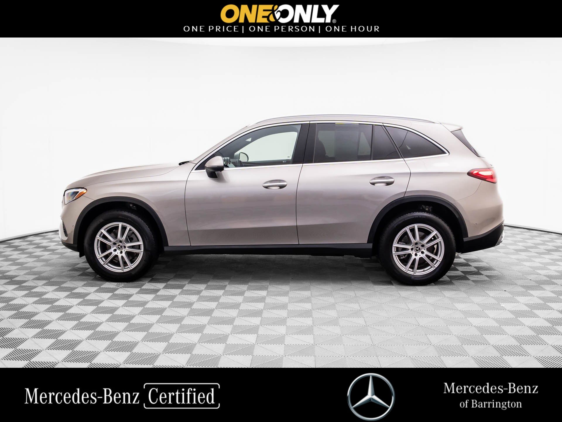 2023 Mercedes Benz GLC 300 4MATIC photo 2