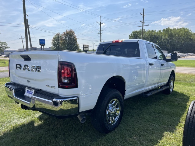 2025 Ram 2500 Tradesman photo 4