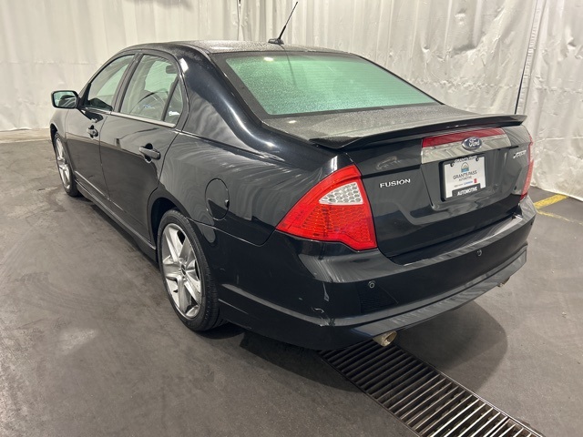 2011 Ford Fusion Sport photo 4