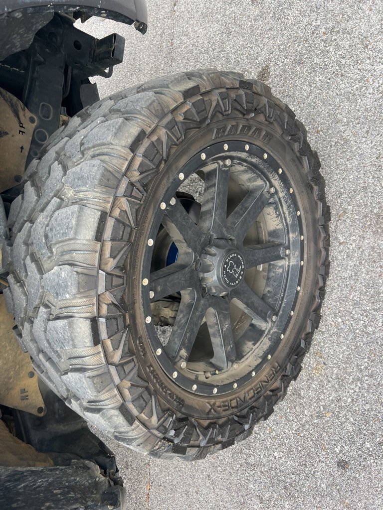 2023 Toyota Tacoma TRD Sport photo 3