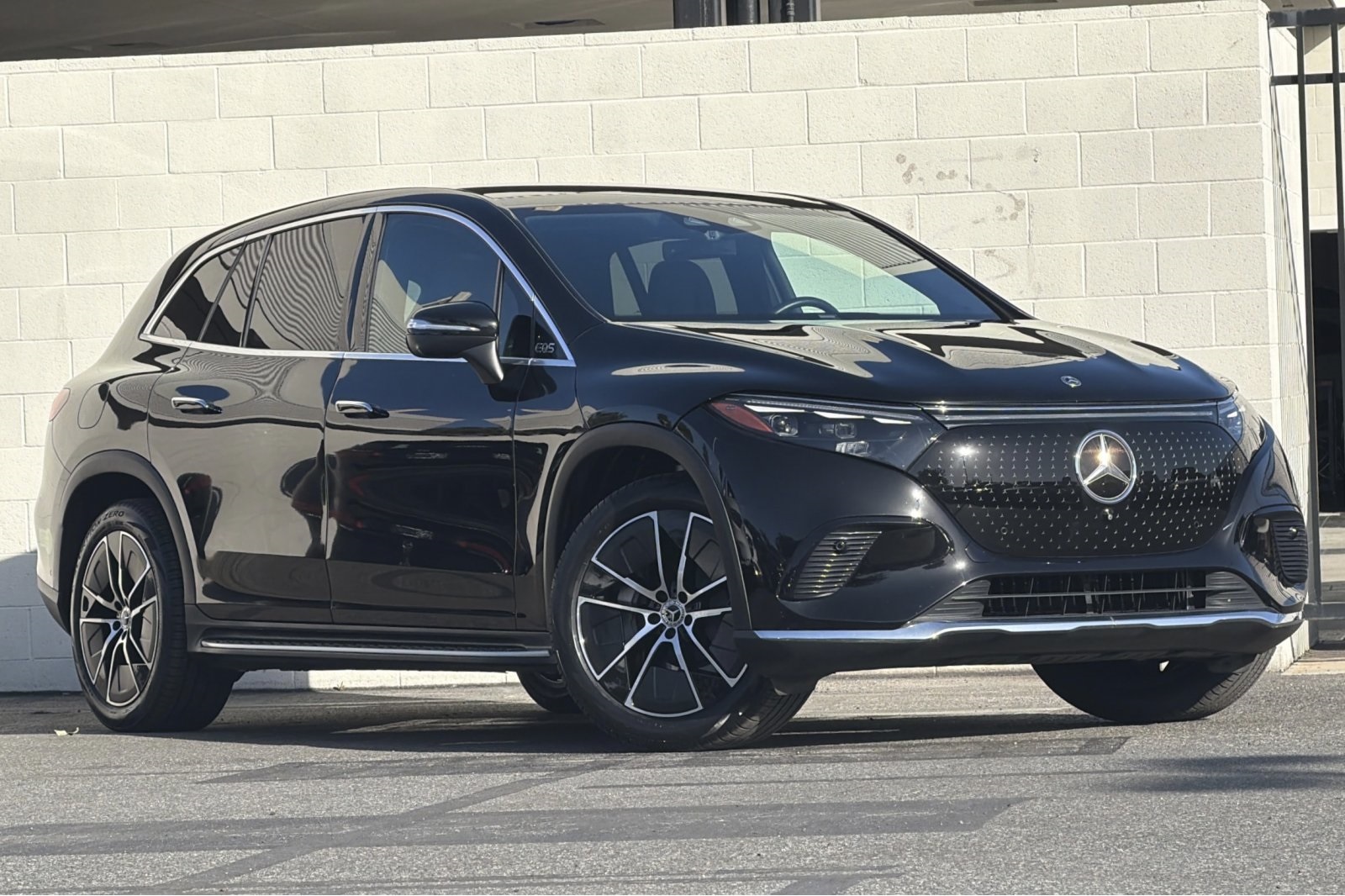 Certified 2023 Mercedes-Benz EQS SUV Base with VIN 4JGDM2DB7PA009713 for sale in Signal Hill, CA