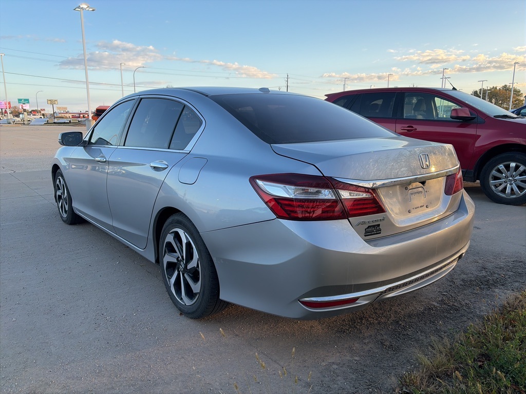 2016 Honda Accord EX-L photo 3