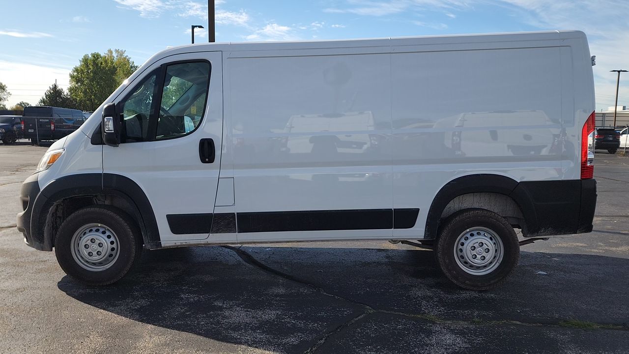 2026 Ram 1500 Tradesman photo 3