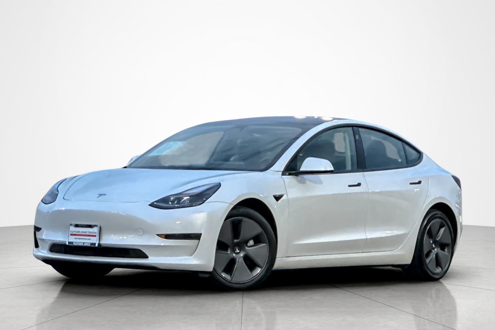 2023 Tesla Model 3 Base's photo