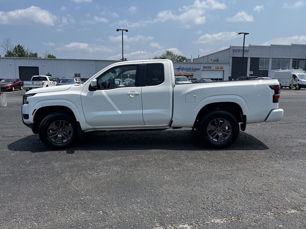 2025 Nissan Frontier SV photo 17