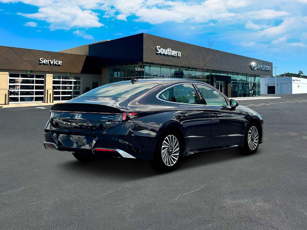 2025 Hyundai Sonata Hybrid SEL photo 3
