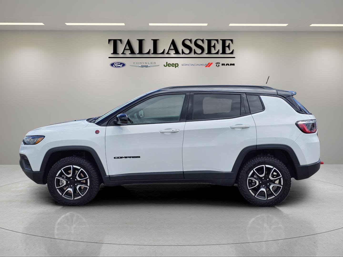 2024 Jeep Compass Trailhawk photo 7