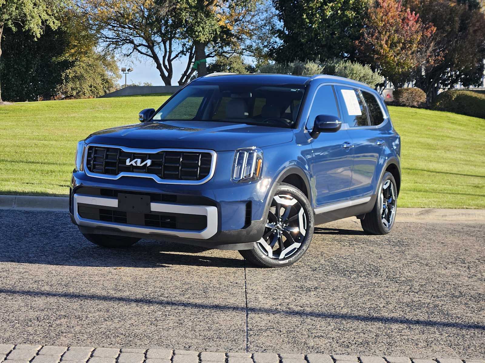 2023 Kia Telluride S's photo