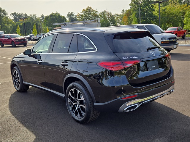 2025 Mercedes Benz GLC 350e 4MATIC photo 3