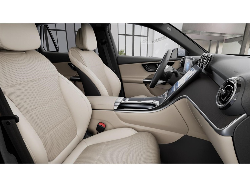 2025 Mercedes Benz GLC 350e 4MATIC photo 4