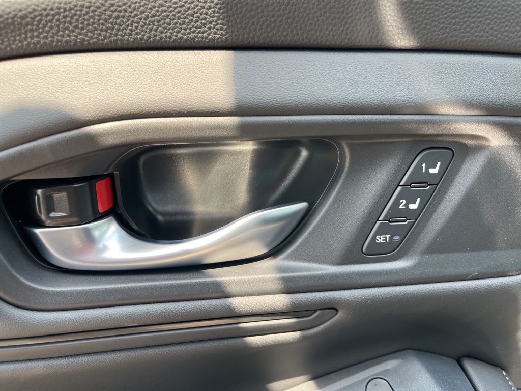 2025 Honda Accord Hybrid Sport-L photo 4