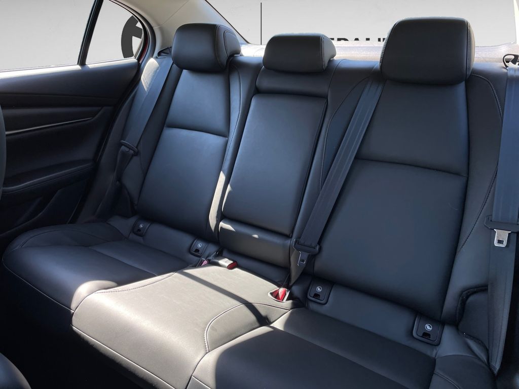 2022 Mazda Mazda3 Select photo 13