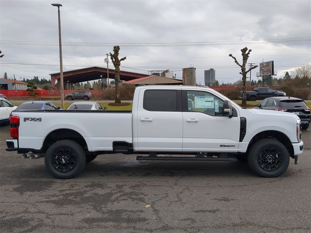 2024 Ford F-350 Lariat photo 7