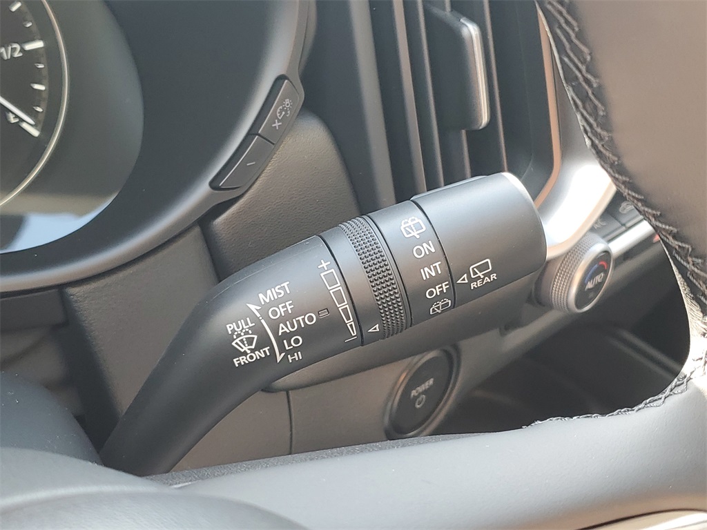 2025 Mazda CX-50 Premium photo 22