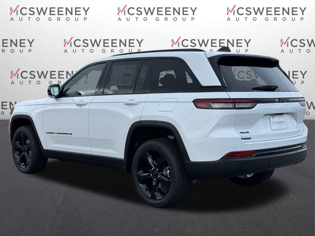 2025 Jeep Grand Cherokee Altitude X photo 2