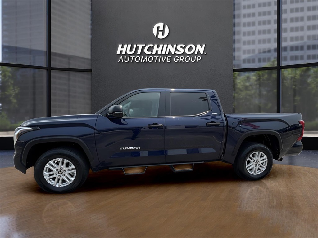 2022 Toyota Tundra SR5 CrewMax photo 4
