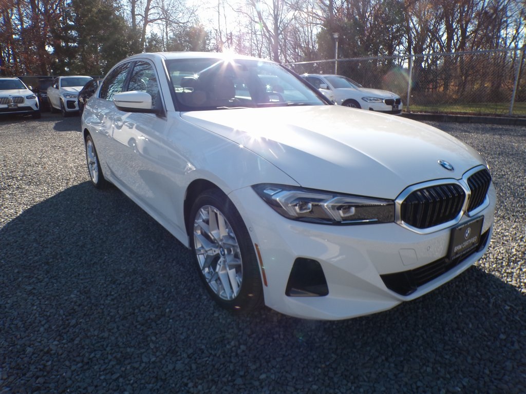 2025 BMW 3 Series 330i's photo