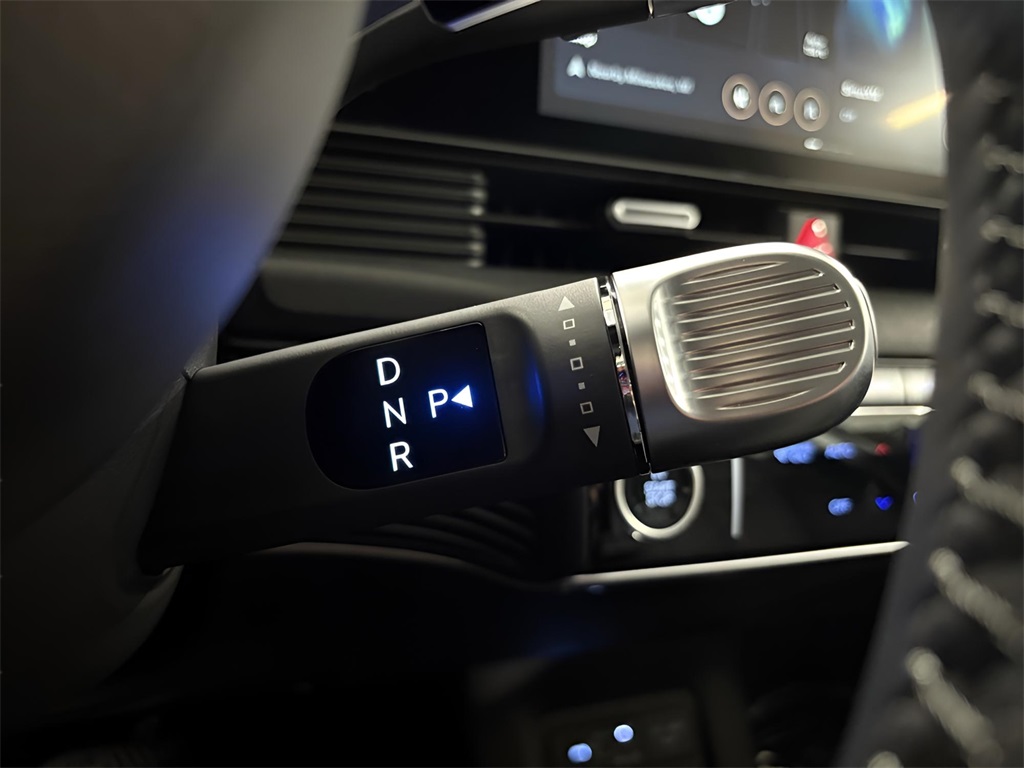 2025 Hyundai Ioniq 5 SEL photo 13