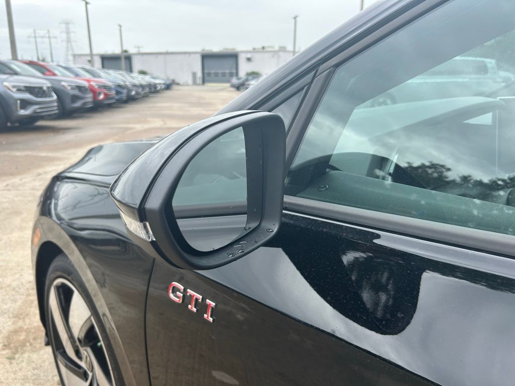 2025 Volkswagen Golf GTI S photo 18