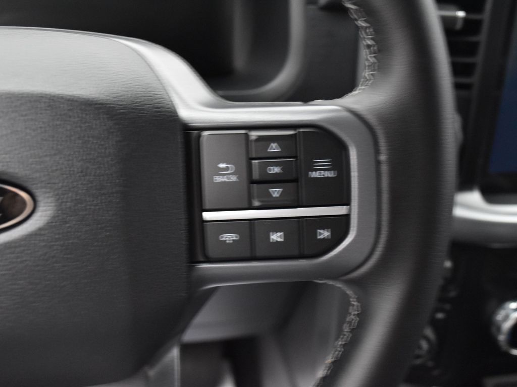 2025 Ford F-150 XLT photo 14