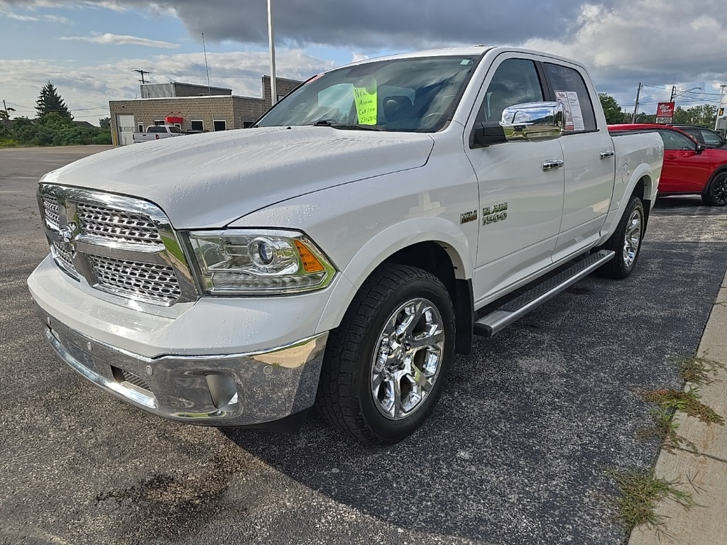 2017 Ram 1500 Laramie photo 2