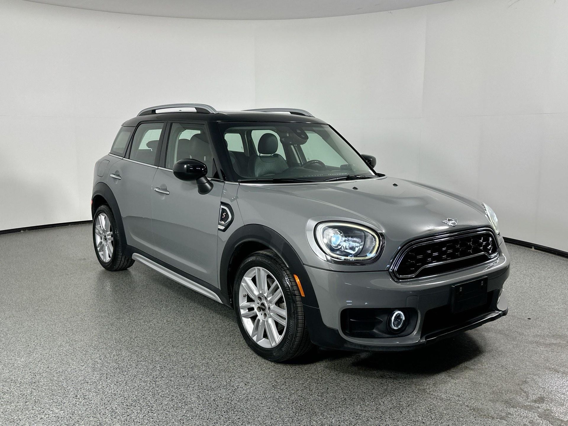 2020 Mini Cooper S Iconic photo 3