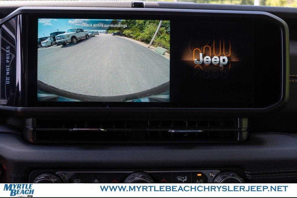 2025 Jeep Wrangler Sahara photo 21
