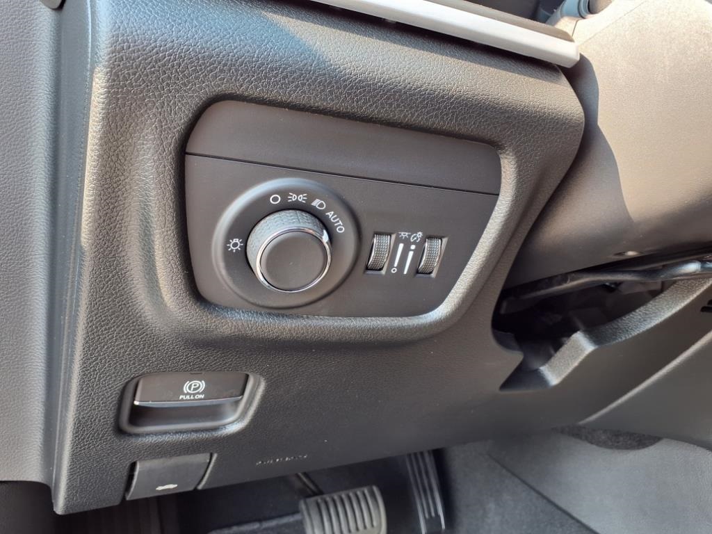 2025 Jeep Grand Cherokee Laredo X photo 8