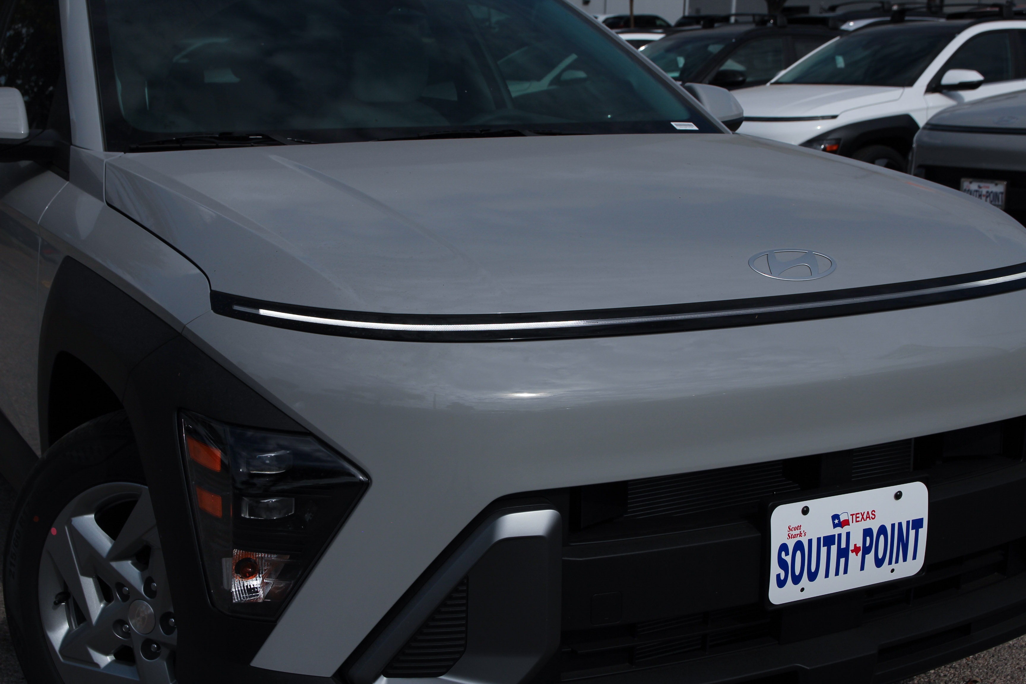 2026 Hyundai Kona SE photo 3