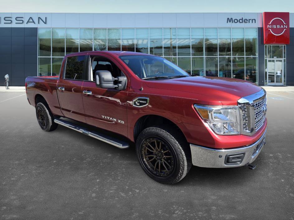 2019 Nissan Titan SV photo 3