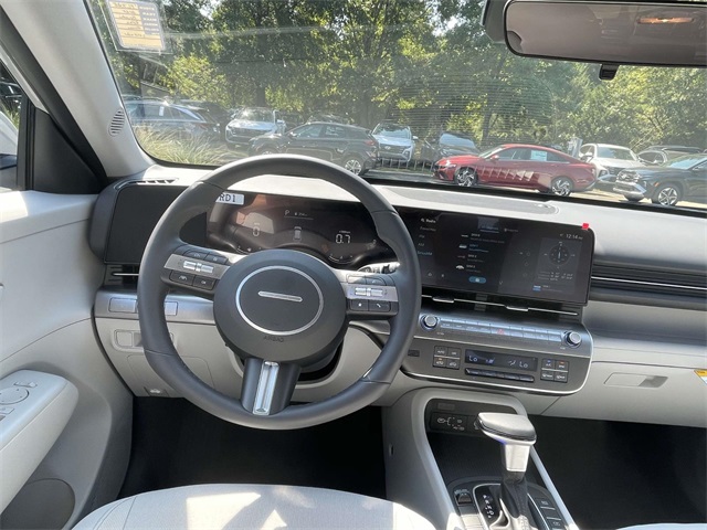 2025 Hyundai Kona SEL photo 10