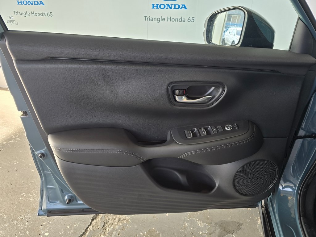 2026 Honda HR-V EX-L photo 17
