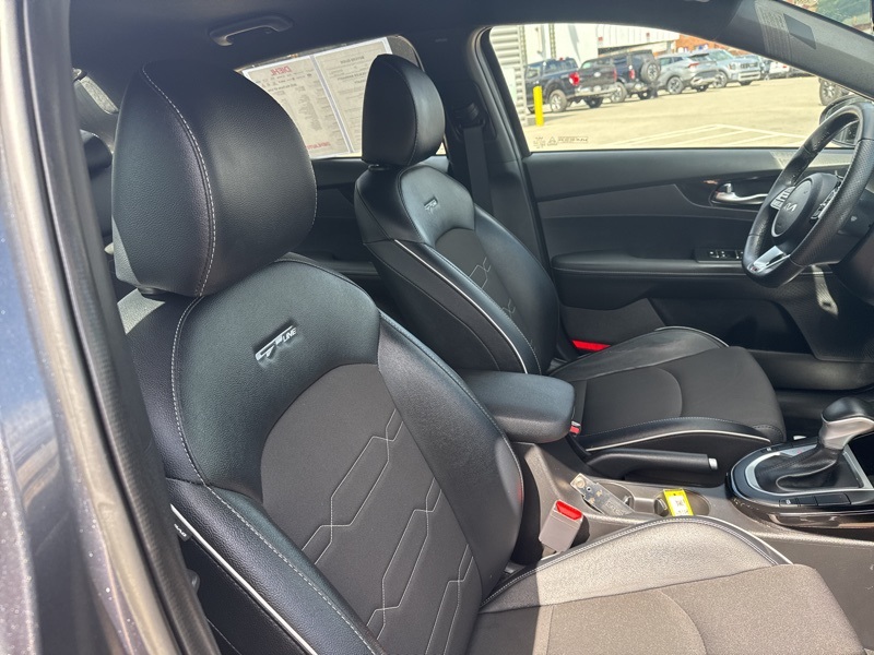 2023 Kia Forte GT-Line photo 12