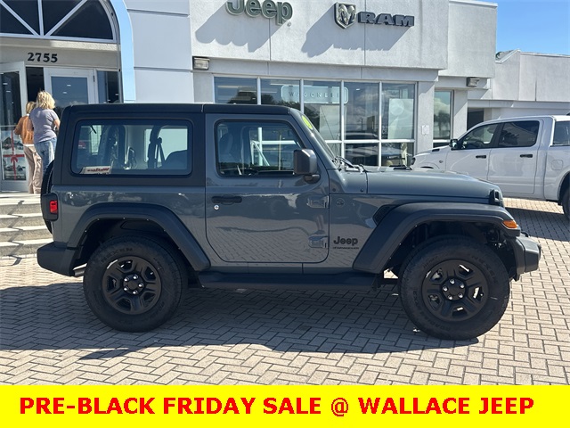 2024 Jeep Wrangler Sport photo 4