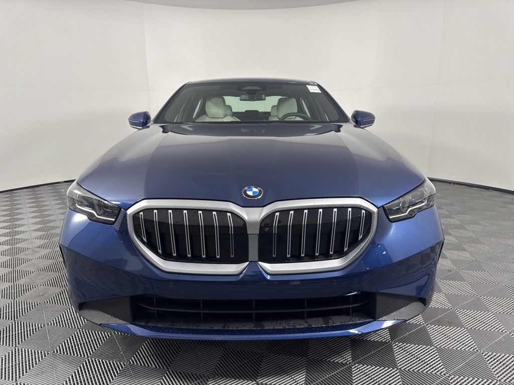 2025 Bmw 540i xDrive photo 2
