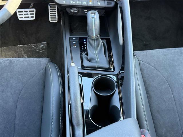2025 Hyundai Elantra Base photo 21