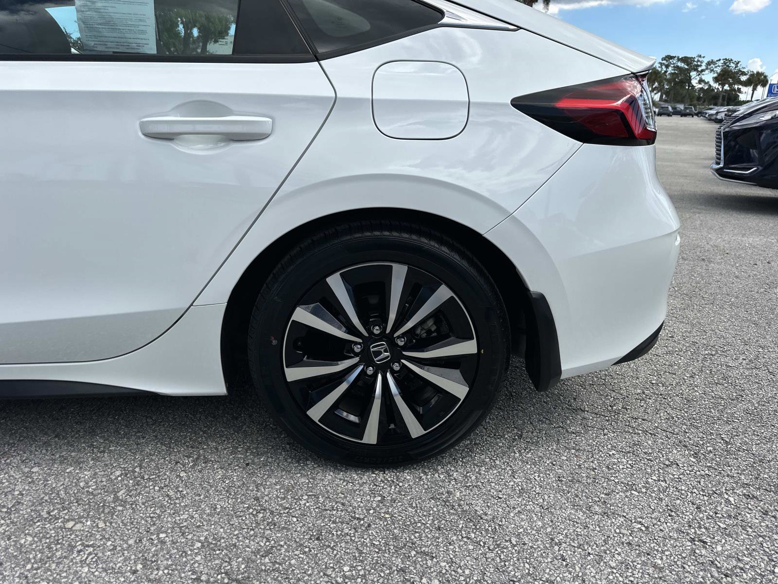 2023 Honda Civic EX-L Hatchback photo 10