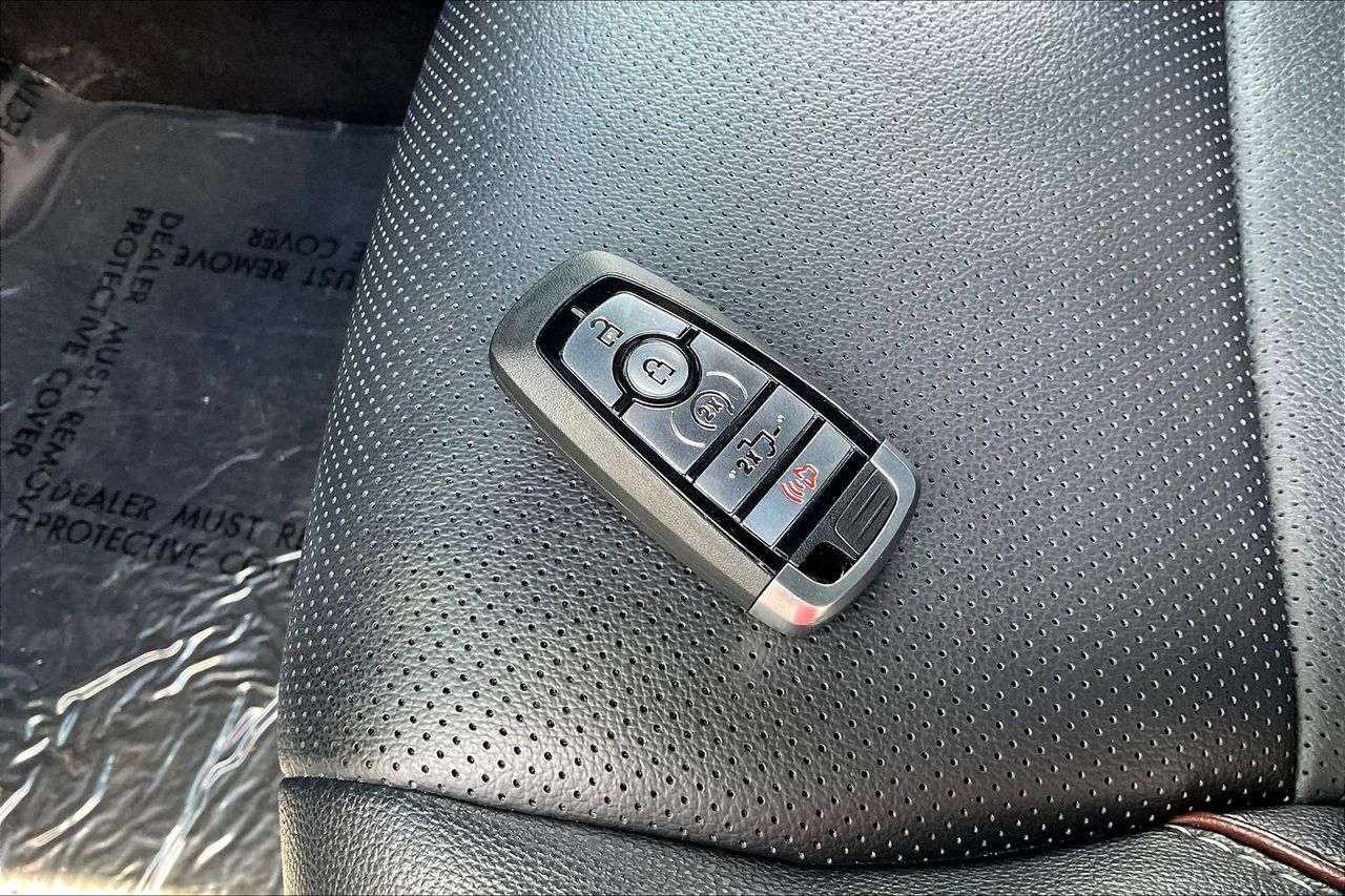 2023 Ford F-150 Lariat photo 28