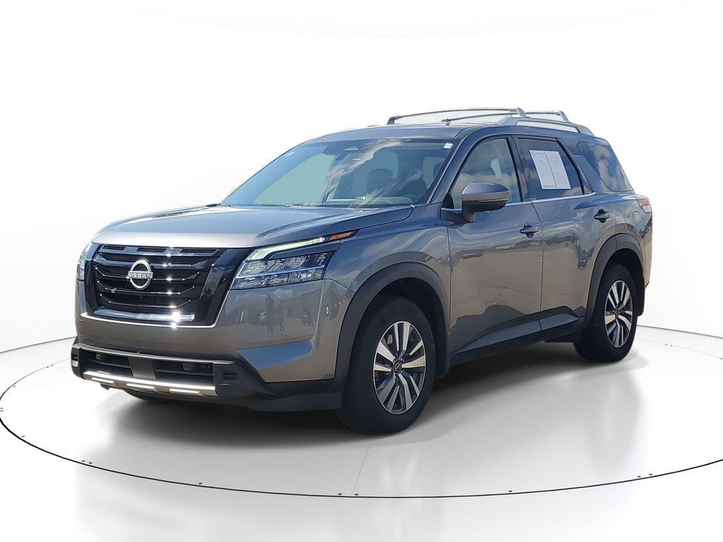2024 Nissan Pathfinder SL photo 2