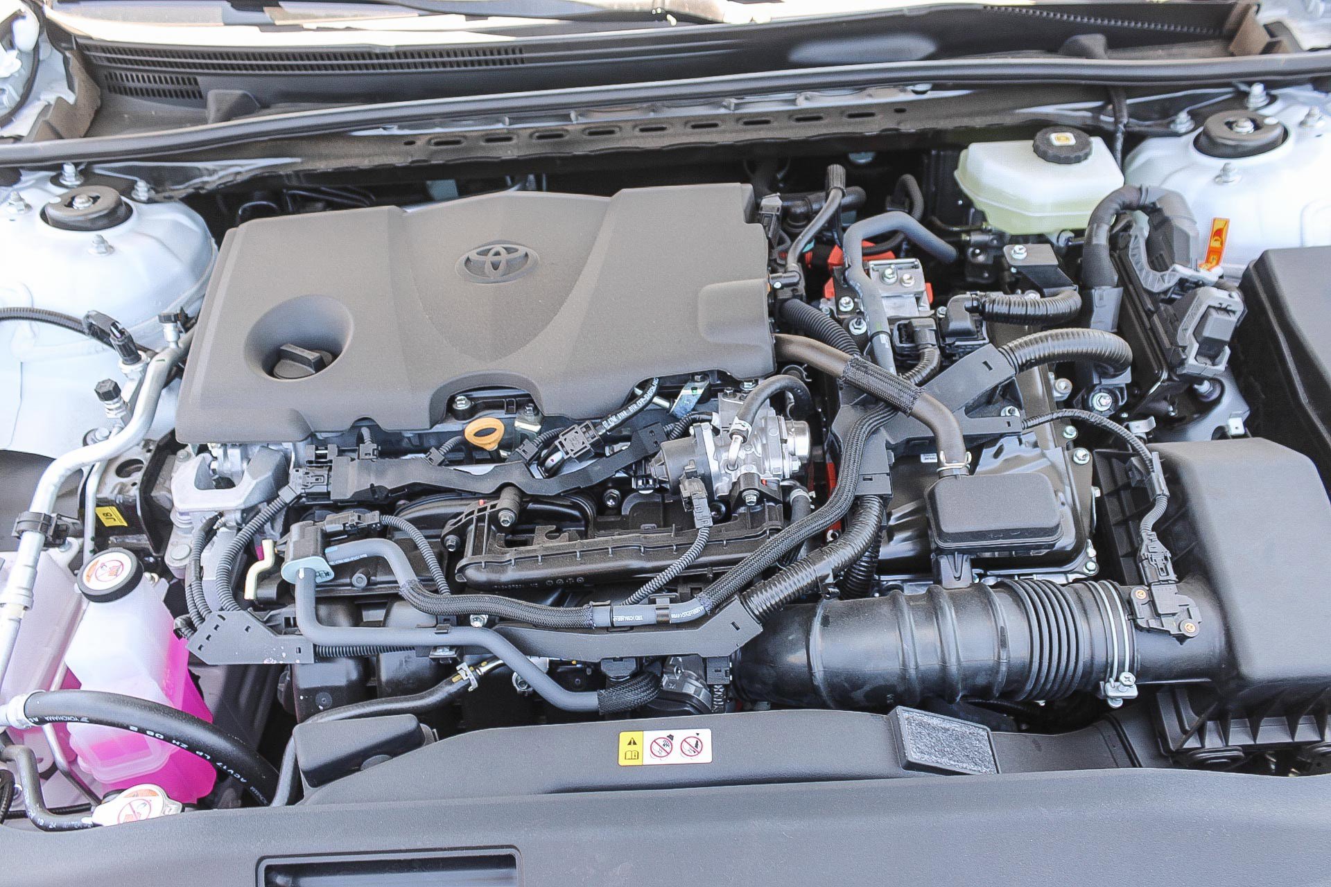 2025 Toyota Camry LE photo 12