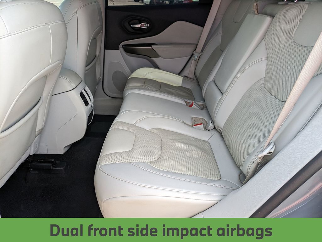 2021 Jeep Cherokee Latitude Lux photo 20