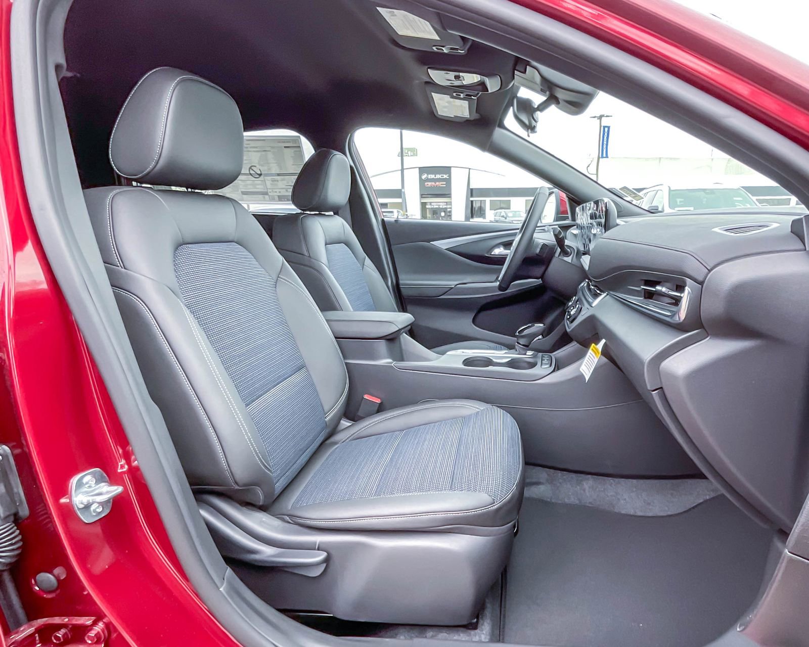2025 Buick Envista Preferred photo 14