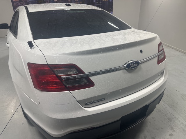 2014 Ford Taurus photo 4