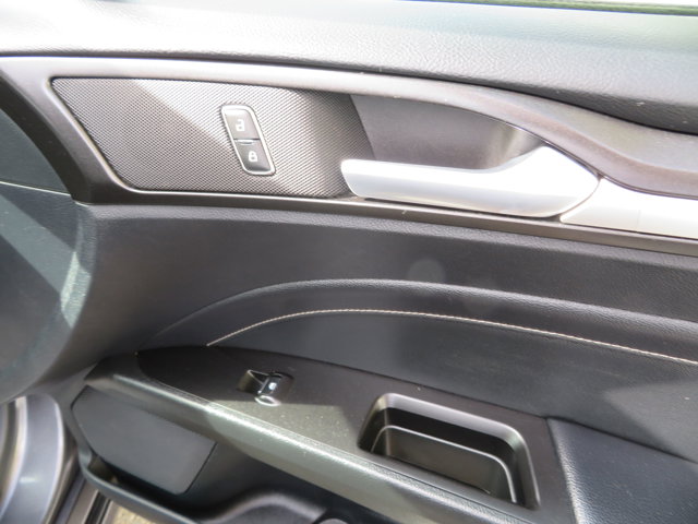 2020 Ford Fusion Titanium photo 13